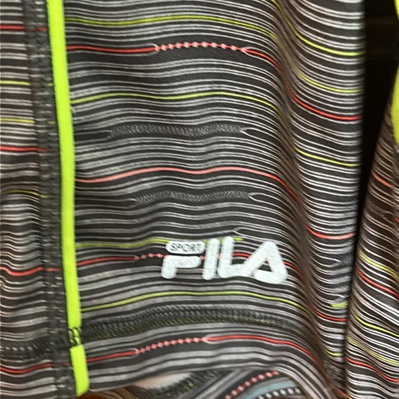 Fila reflective running shirt multiple colors with reflective green - Picture 3 of 6